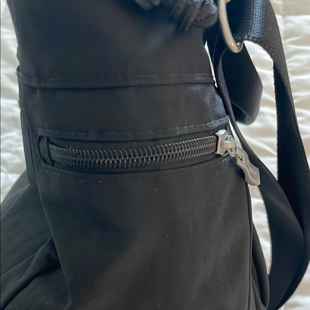 Baggallini Black Crossbody Bag - Picture 5 of 6